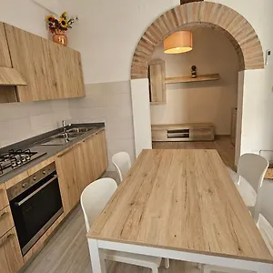 appartamento-via-roma.it-tuscanyhotel.com/